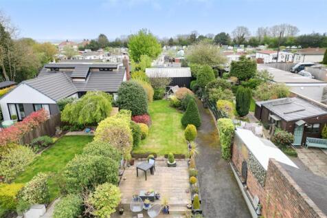 94 Castle Road, Hartshill
