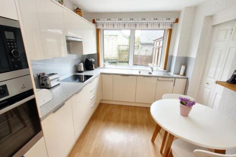 Breakfasting Kitchen