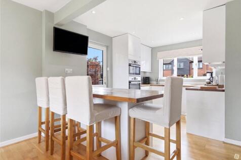 Kitchen / Diner Area