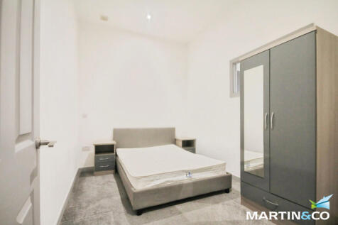 Oak Court, Dudley Road, Brierley Hill, DY5 photo 4