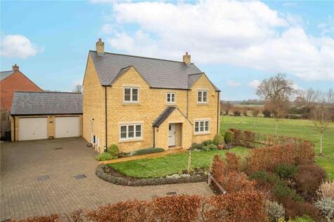 15 Glass House Road