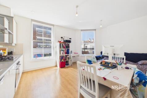 Kitchen/Living Area