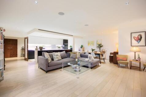 Kew Bridge Road 26 (01 of 17).jpg