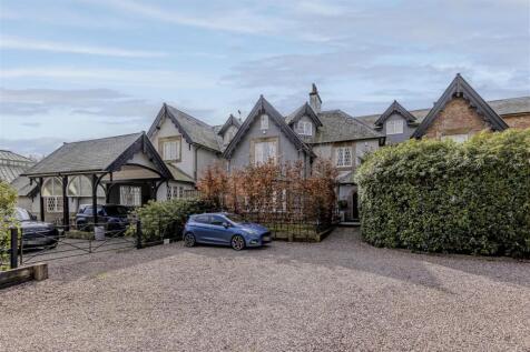 Lightoaks Estate