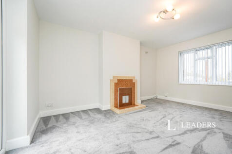 Pilley Crescent, Cheltenham, Gloucestershire, GL53 photo 3
