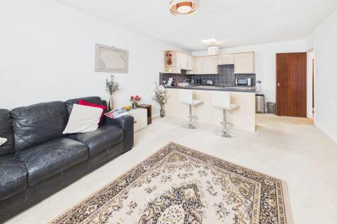 LIVING ROOM TO KITCHEN