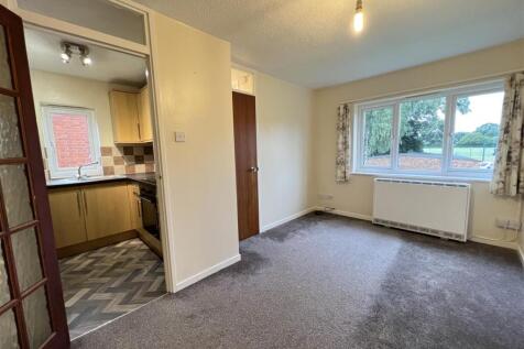 Stanway Close, Taunton photo 3