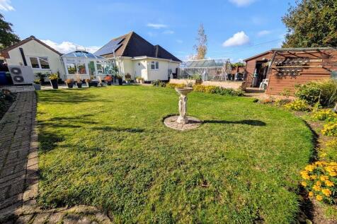 PXL_20251027_1131...