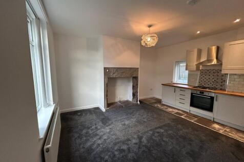 Oddfellows Street, Scholes, Cleckheaton, West Yorkshire, BD19 photo 4