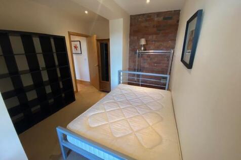 Broadgate House, Bradford photo 3