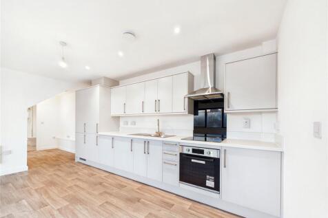 Phoenix Court, Colchester, Essex, CO2 photo 3