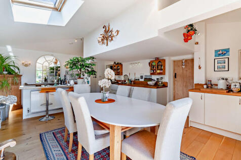 8655309-interior0...