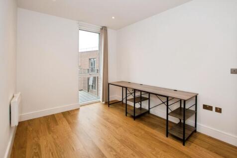 WhatsApp Image 2025-09-02 at 16.06.26 (2).jpeg