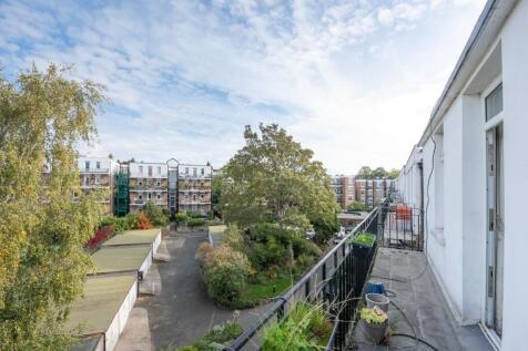 Balcony - Gardens View