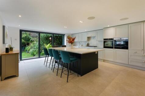 HEATH DRIVE (12).jpg