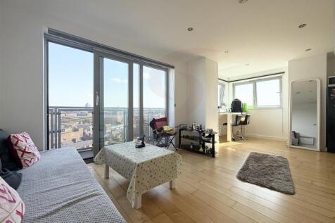 Lounge / Kitchen