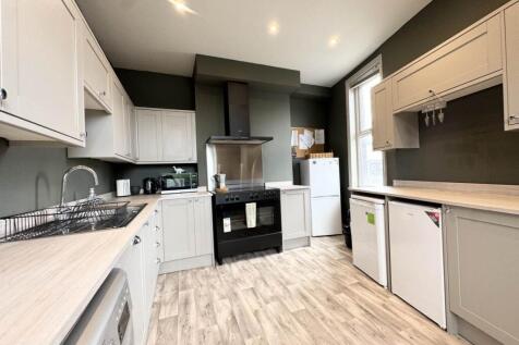 Haddon Avenue (Room 6), Burley, Leeds photo 5