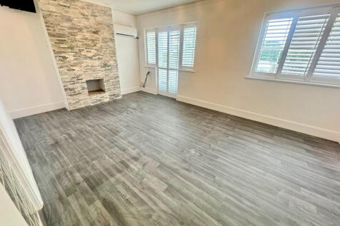 2-bedroom Flat near Upminster