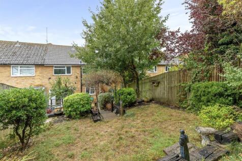 24 Arundel Road, HP12 4NE-12.jpg