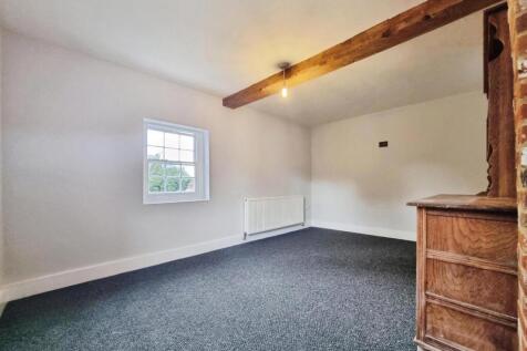 Brogdale Road, Ospringe, Faversham, Kent, ME13 photo 5