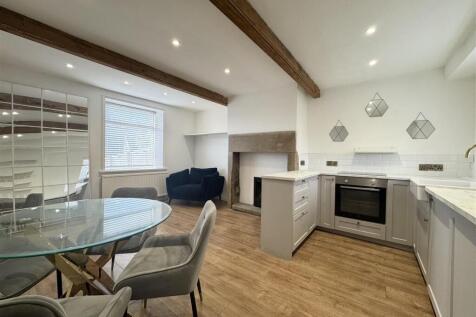 LIVING KITCHEN