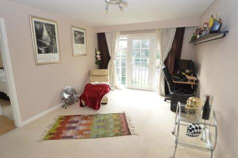 1 bedroom Apartment 1st Floor in Guildford photo 3