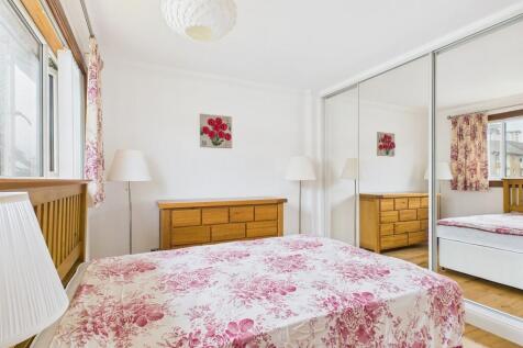 CAM05526G0-PR0042...