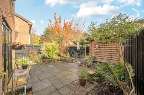 1376434-10-690b22...