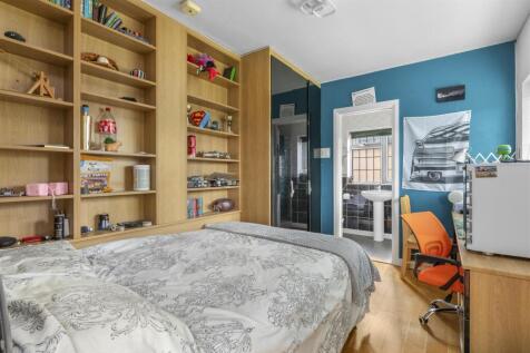 25 Marlow Rd, HP11 1TA-14.jpg