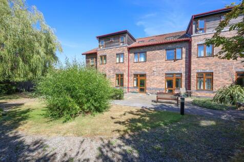 Communal Grounds
