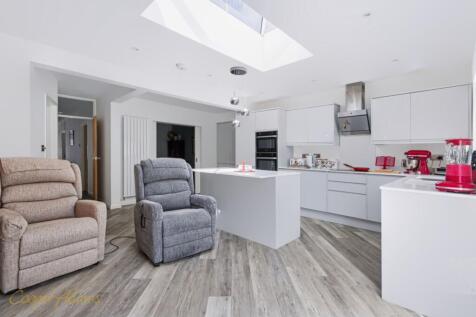 Kitchen &amp; Sitting Room