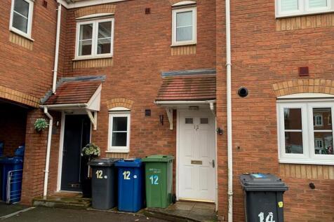 12 Russell Close Front 27.2.26.jpg