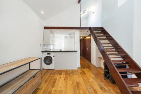 62 Madeira Road, LONDON, SW16 photo 3