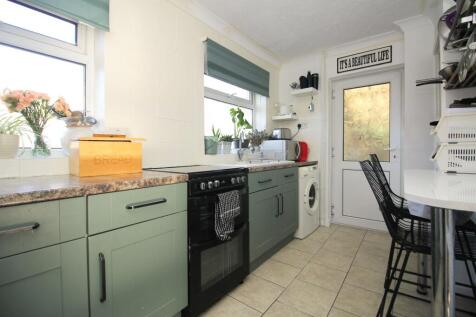 Foel View Close, Llantwit Fardre, CF38 2PL photo 5