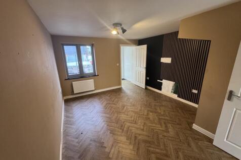 Faraday Drive, Minster-on-sea, Kent photo 3