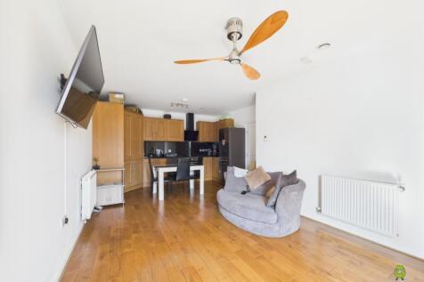 Presented by Nicoleta at EweMove Bexleyheath and D