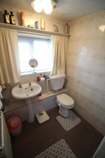 2nd Floor En-Suit...