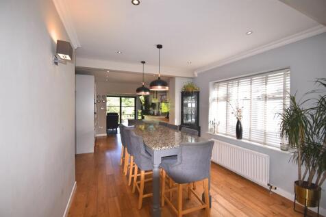 Open Plan Family Din