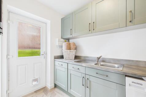 CAM04201G0-PR0108-STILL015