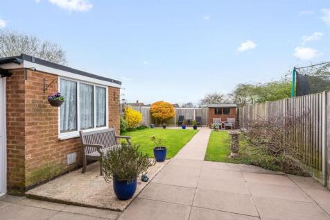 39 Hobs Meadow_15.jpg