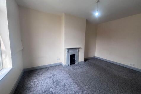 bedroom middle