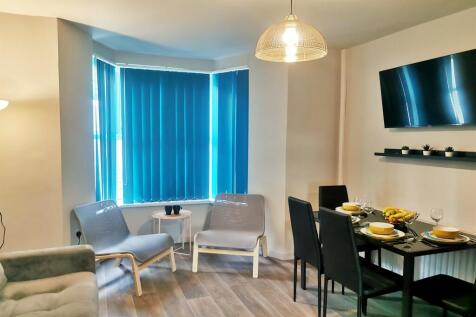 Communal Lounge/Dine
