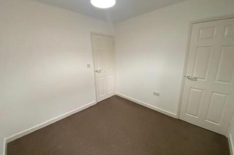 11 Saskia 2nd Bedroom 1.jpg