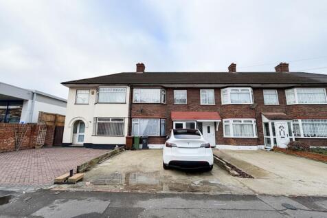 Whalebone Ln South RM8