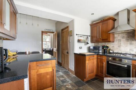 Morton Terrace, Guiseley, Leeds photo 3