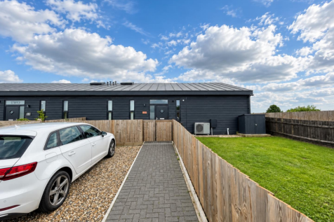 Parking &amp; Garden