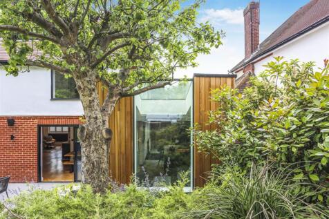 1249733894 - 43 Green Curve, SM7 - 55.jpg