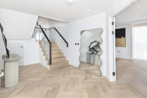 Kings Tower, Bridgewater Avenue, Chelsea Creek, London SW6 photo 2