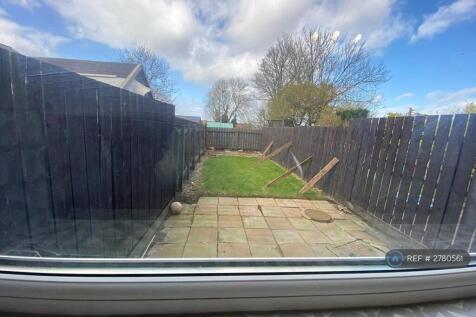 Rear Enclosed Garden 