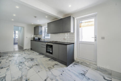 Kitchen/Living Area